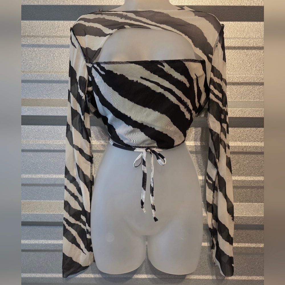 PrettyLittleThing Monochrome Mesh Top With Matching Skirt